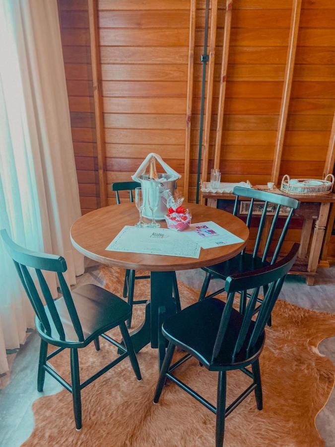 Pousada E Restaurante Casa Cida E Evandro Гаспар Экстерьер фото